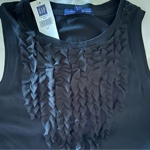 NWT Y2K Gap Tank with Ruffle Detailing - XS Black